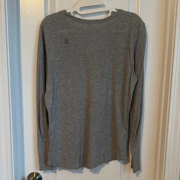 Figs Ultra-Soft Underscrub shirt - Picture 5 of 7